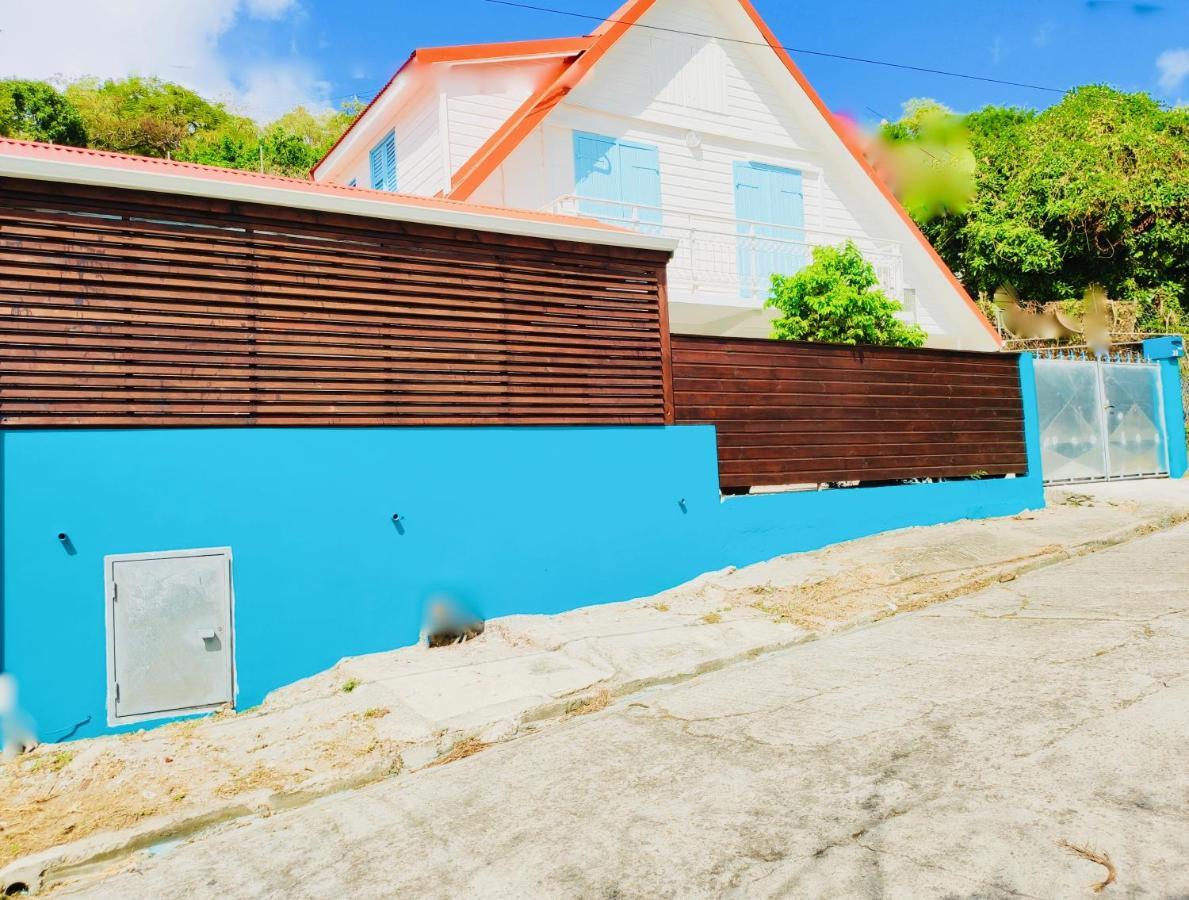Location Maison Bleue Avec Piscine Privative Au Carbet Martinique Ле-Карбе Экстерьер фото
